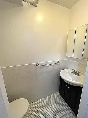 Rented by LJ Sloane Management | media 8