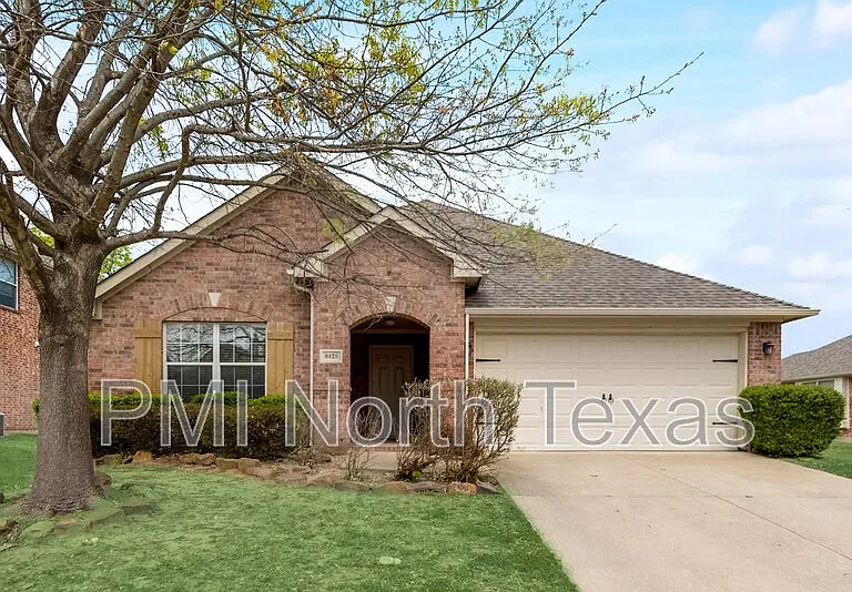 8420 Sonnet Dr — Photo 2