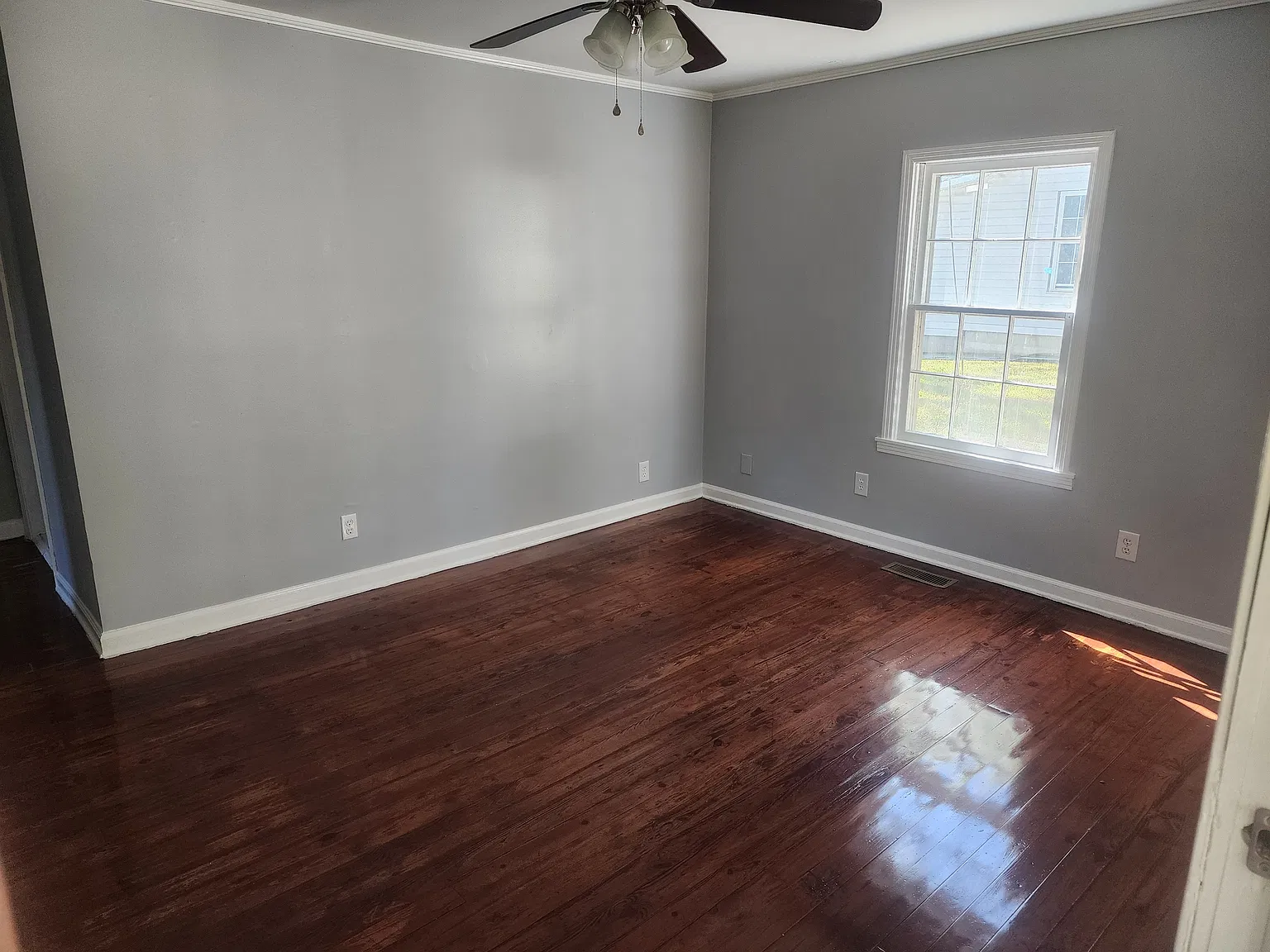 2084 N Ford St — Photo 4