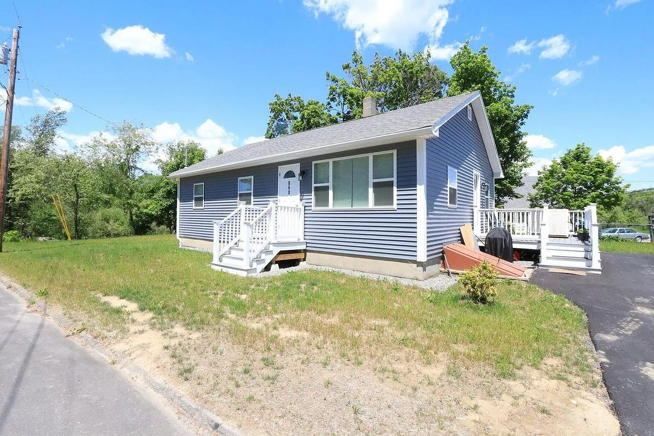 3 bed, 1200 sqft, $2,000 — Photo 1