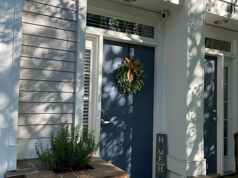 661 N Alexander St — Photo 23