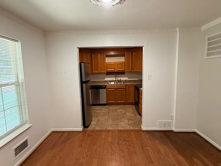 5818 E University Blvd #123 — Photo 6