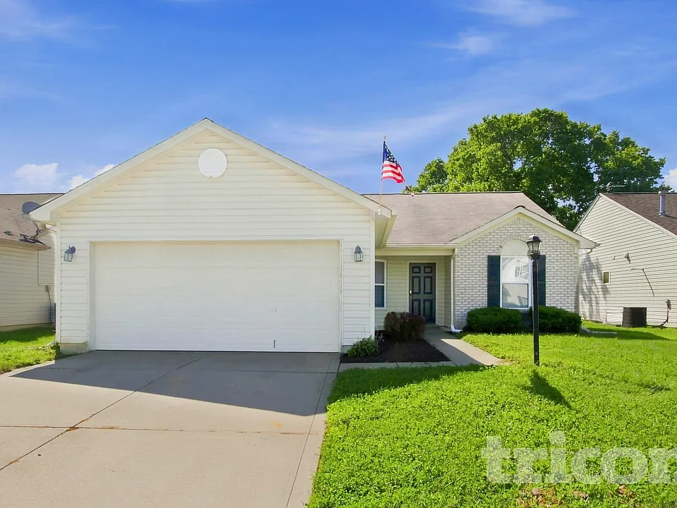 1424 Round Lake Rd