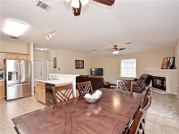 4th image of 2535 Vernell Way