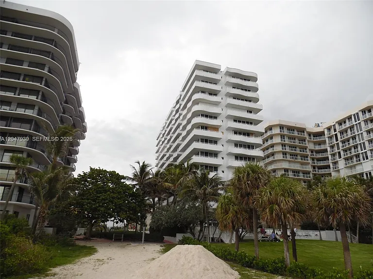 8911 Collins Ave #1102 — Photo 34