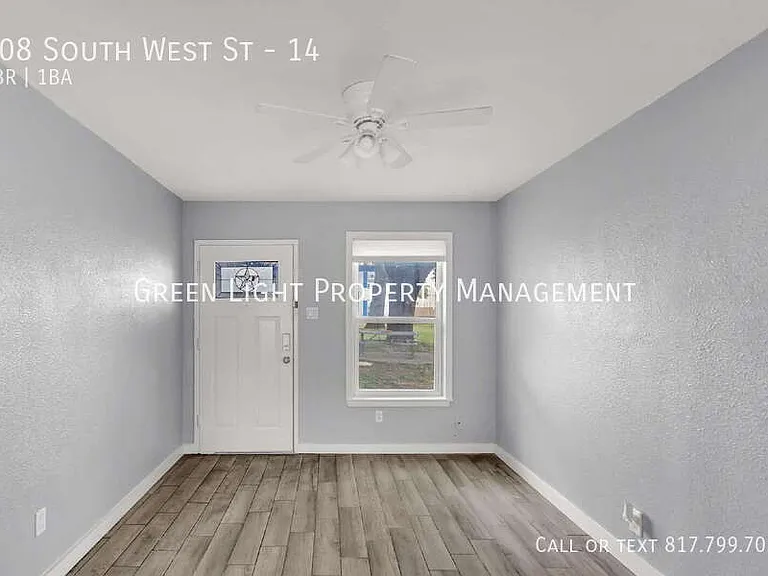 308 S West St #14 — Photo 8