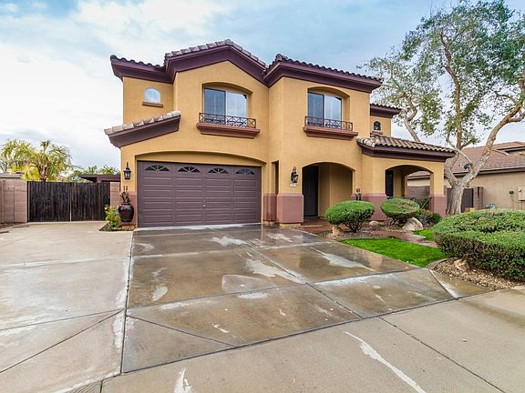 2nd image of 1753 E San Carlos Pl