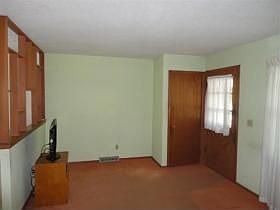 5th image of 2920 Woodland Ln