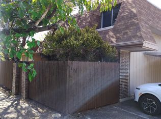 2808 W Walnut Hill Ln, Irving, TX 75038
