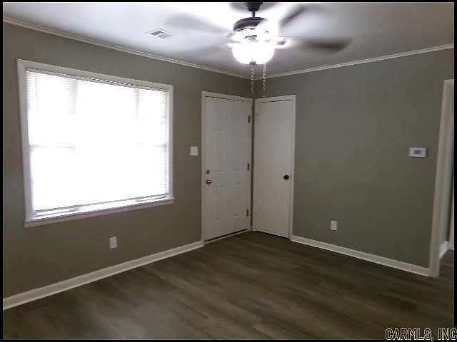 5311 Wood St — Photo 4