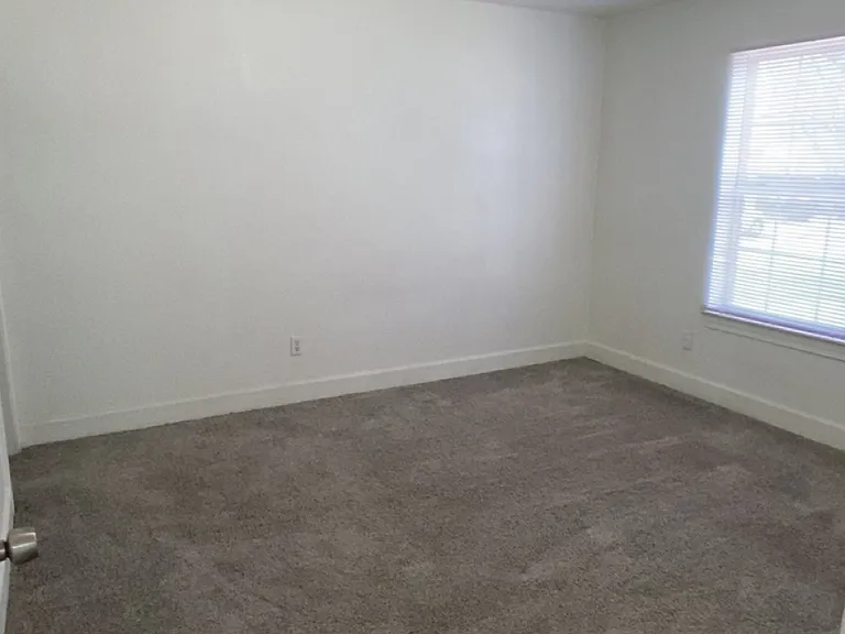 1 bedroom unit: master bedroom with large