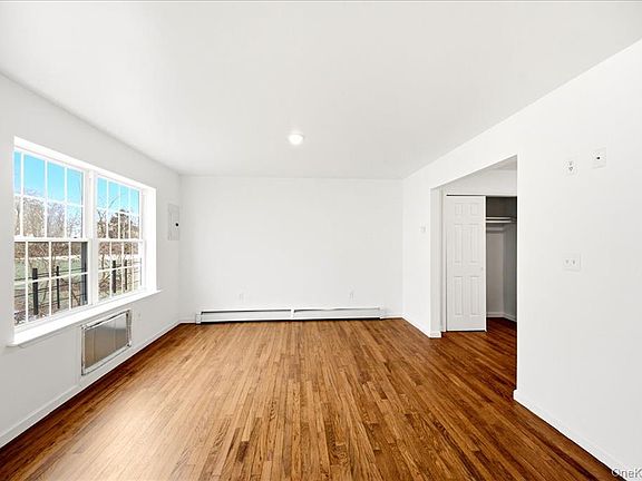 3rd image of 82 Morningside Ave #Sfh