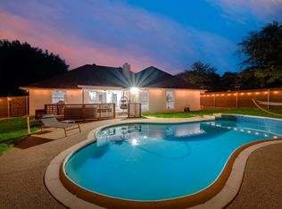 7512 Brentwood Ct, North Richland Hills, TX 76182