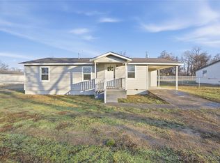 306 N 1st St, Tahlequah, OK 74464