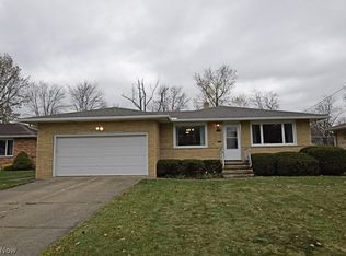 1832 Valewood Dr, Parma, OH 44134