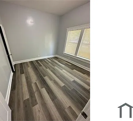 1427 W 8th St — Photo 15
