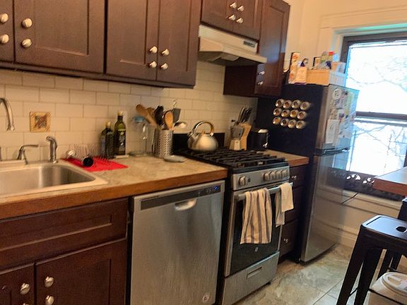 2nd image of 813 President St #4