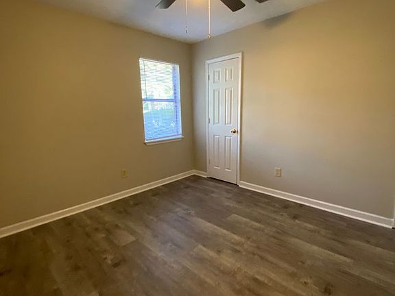 5th image of 106 Upland Ct #106