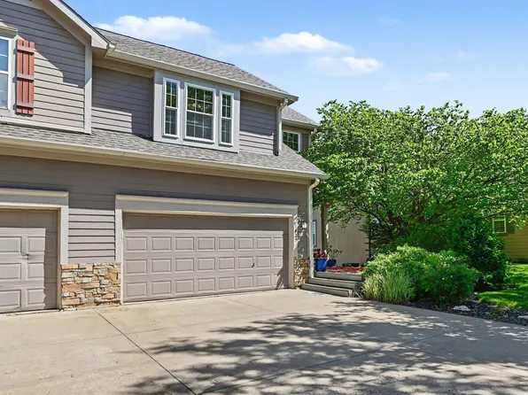 1425 Legends Cir, Lawrence, KS 66049