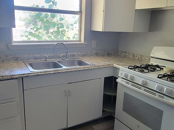 4th image of 2401 NW 32nd St