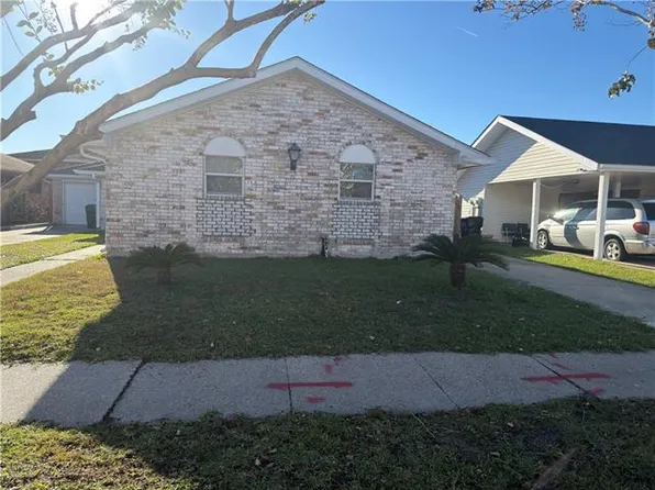 7042 Yorktown Dr, New Orleans, LA 70127