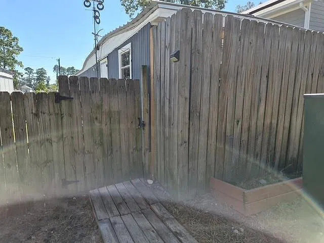 2 bed, 1.5 bath, $800 — Photo 1
