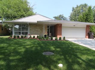 4044 Greenwood St, Skokie, IL 60076
