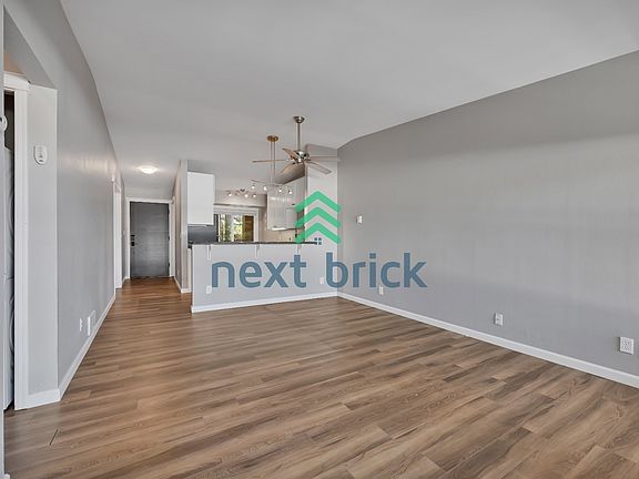 2nd image of 130 105th Ave SE APT 308