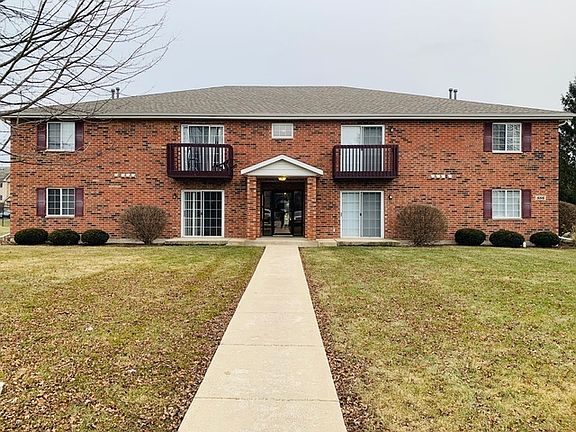 3rd image of 886 Regent Dr APT 5