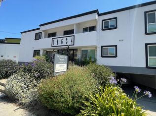 Clark Place, Tarzana, CA 91356