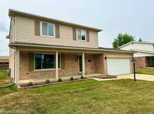5063 Abington Dr, Troy, MI 48085