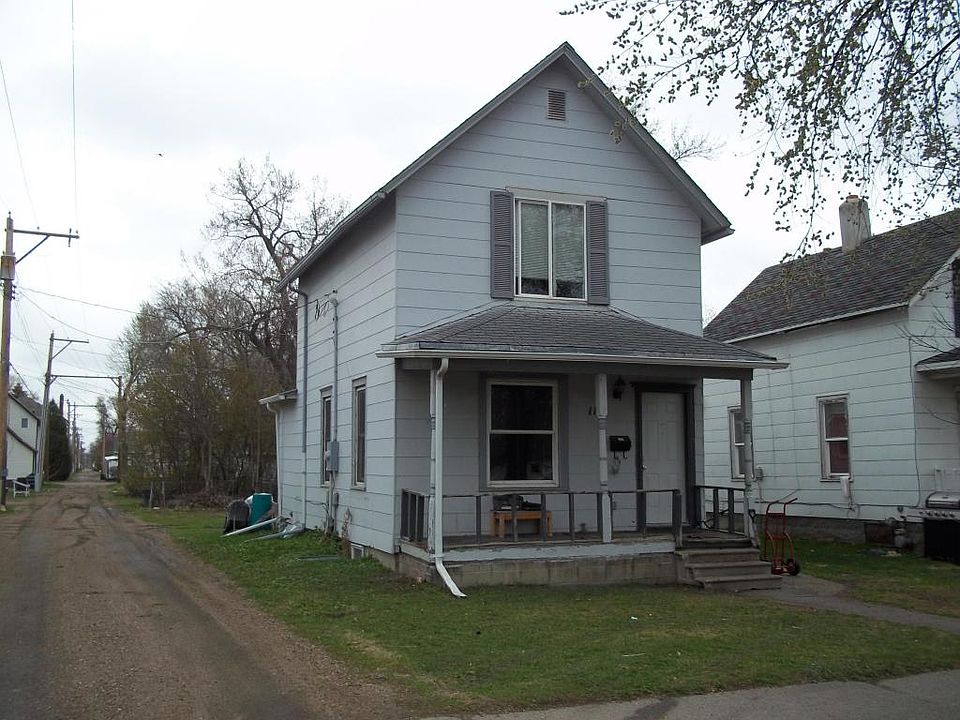 1st image of 113 2nd Ave NE