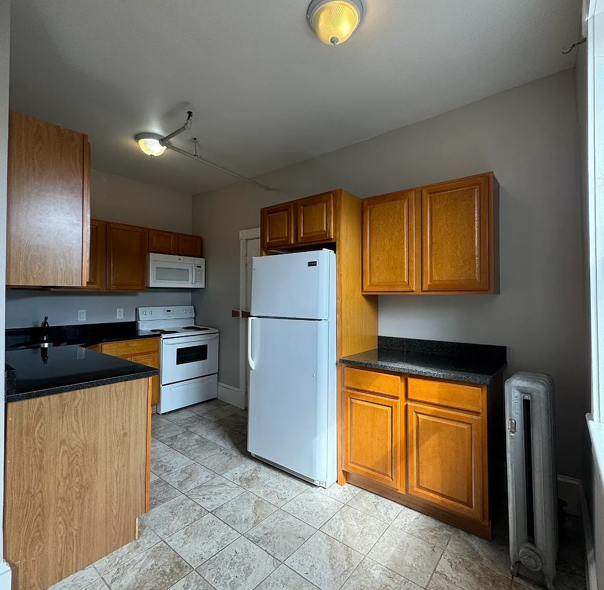 1 bed, 700 sqft, $3,200 — Photo 4