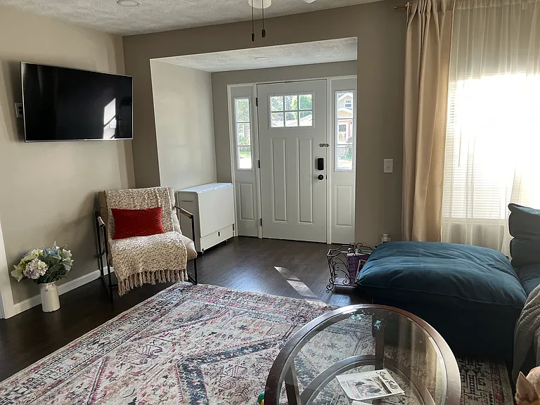 810 N Summit Ave — Photo 7