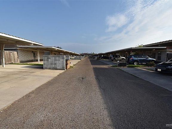 4th image of 1015 English Ave