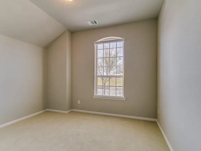 6018 Grace Falls Dr — Photo 4
