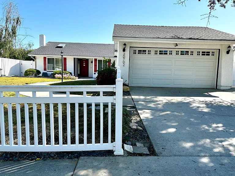 30702 Passageway Pl — Photo 1