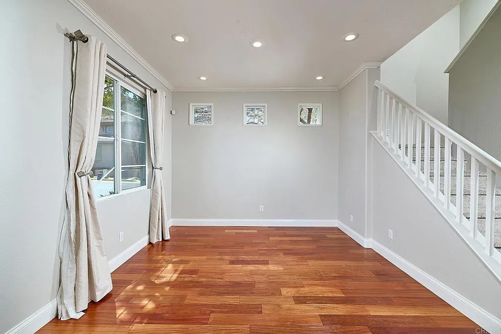 3 bed, 2.5 bath, 1909 sqft, $4,350 — Photo 3