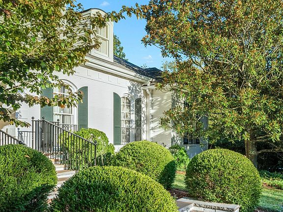 3rd image of 6111 Hickory Valley Rd