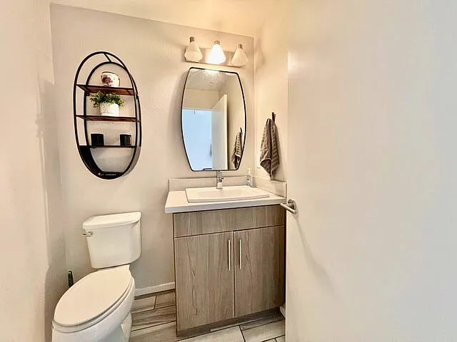 4412 N 27th Way — Photo 6
