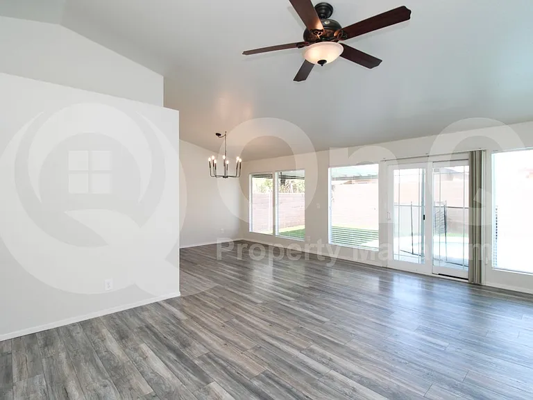 4234 E Tanglewood Dr — Photo 7