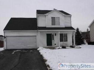 1221 Yellowpine Dr, Aurora, IL 60506