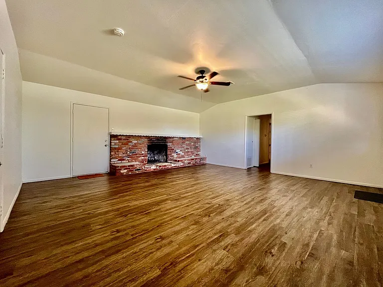 701 Nardo Rd — Photo 18