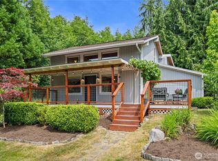 3555 Holmes View Dr, Langley, WA 98260