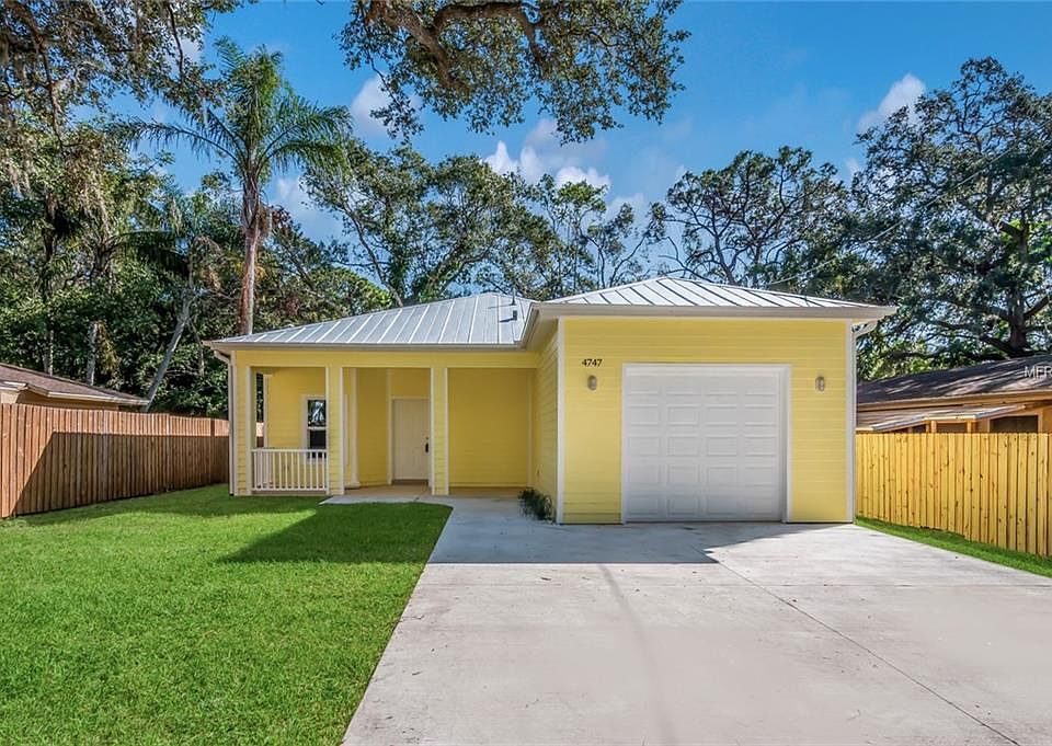 1st image of 4747 Violet Ave