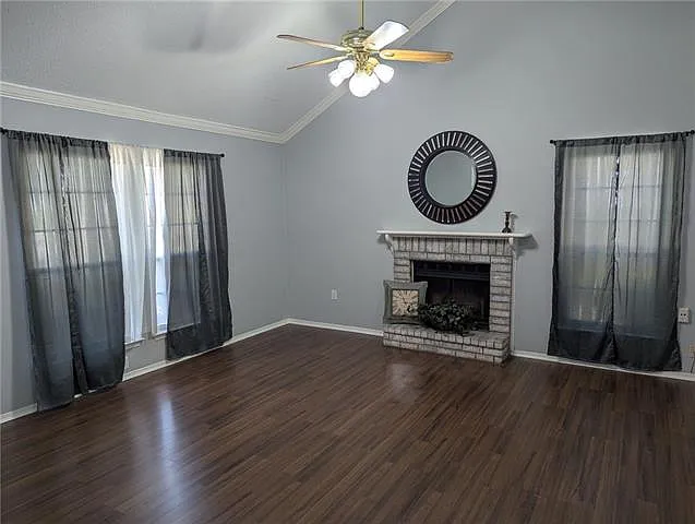 3 bed, 2.0 bath, 1250 sqft, $1,750 — Photo 2