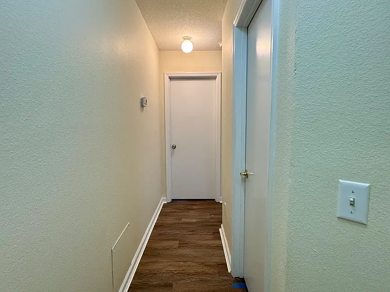 Hallway (upstairs)