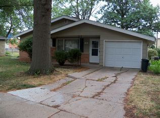 17 Arbor Ct, York, NE 68467