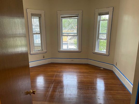 4th image of 53 Hancock St #2