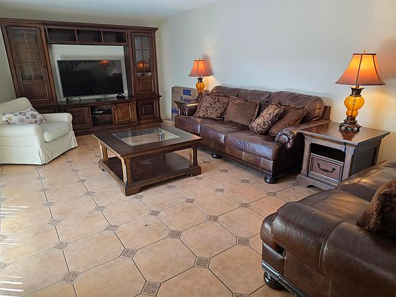 5th image of 1440 Augusta Circle #132